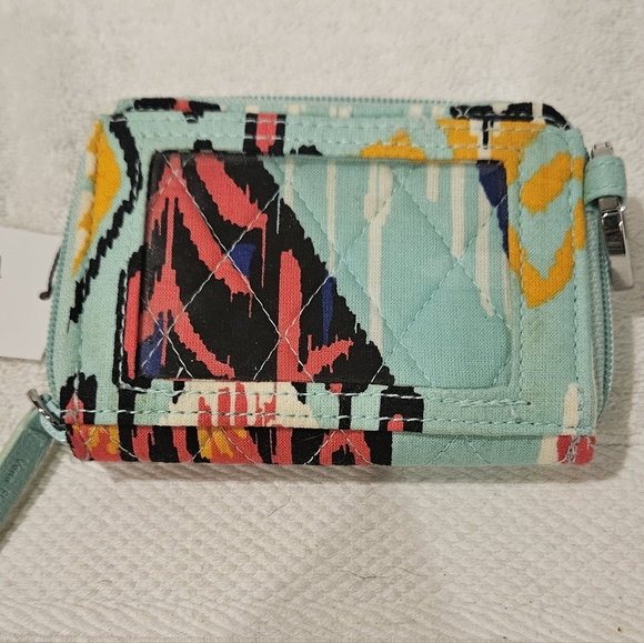 VERA BRADLEY PETITE ZIP AROUND WALLET - Picture 3 of 4
